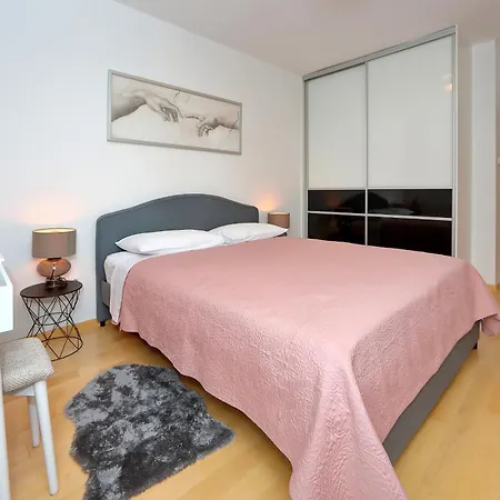 Apartment Tea Maraska *