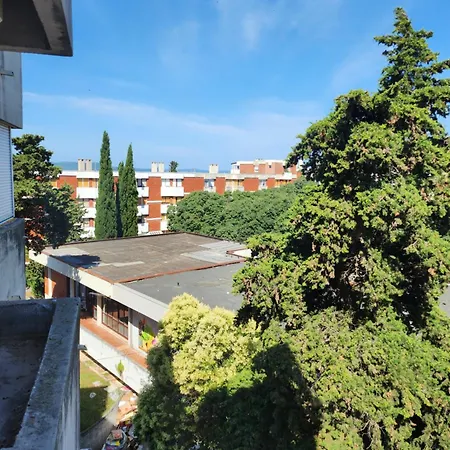 Tea Maraska Apartment